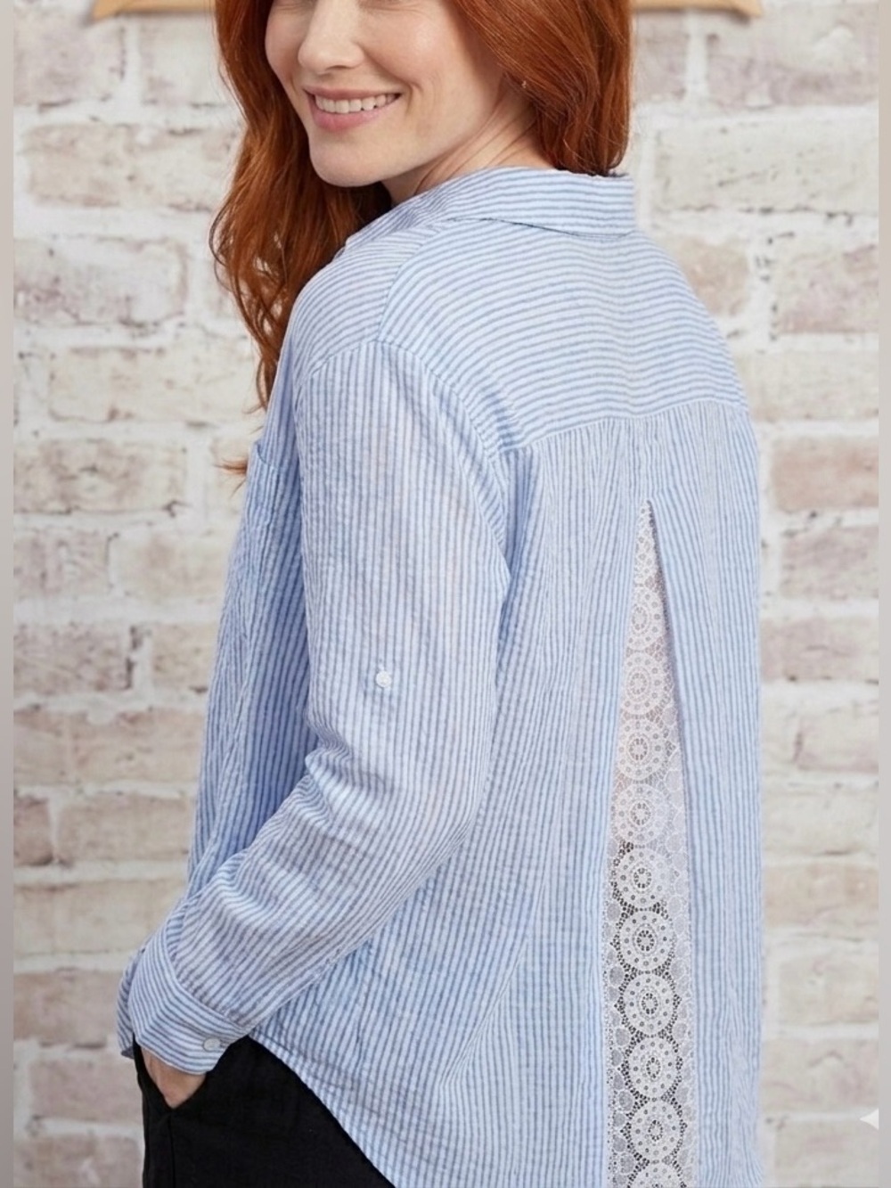 Chico's size 1/M Light Blue White Striped Button-Front cotton lace back blouse